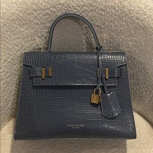 Blue Ava Croco 11”